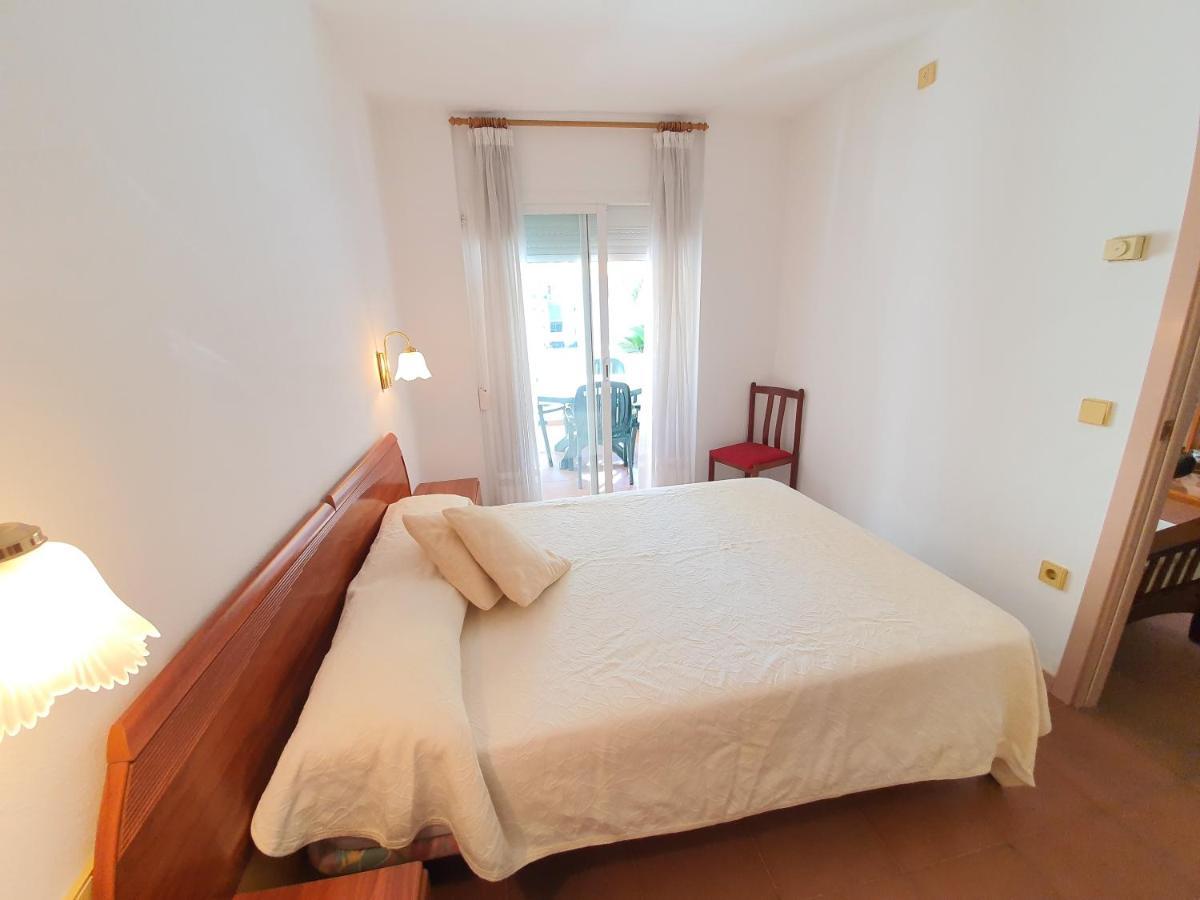 Apartamento Royal Marine Deluxe 罗萨斯 外观 照片