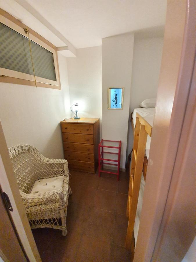 Apartamento Royal Marine Deluxe 罗萨斯 外观 照片