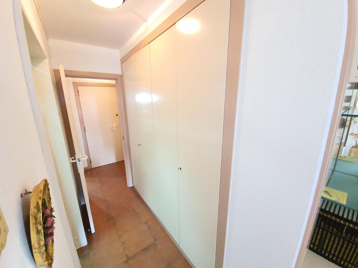 Apartamento Royal Marine Deluxe 罗萨斯 外观 照片