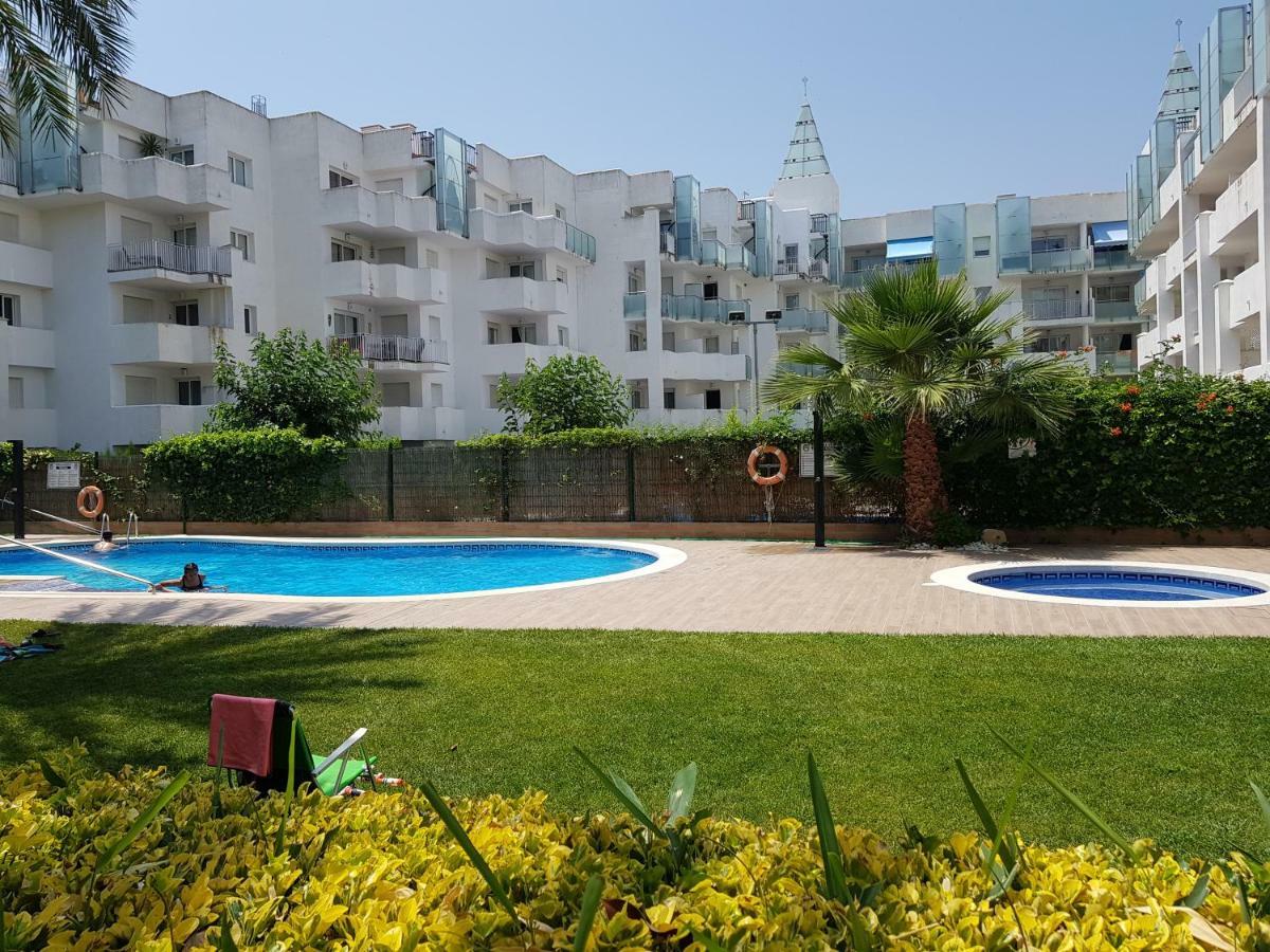 Apartamento Royal Marine Deluxe 罗萨斯 外观 照片